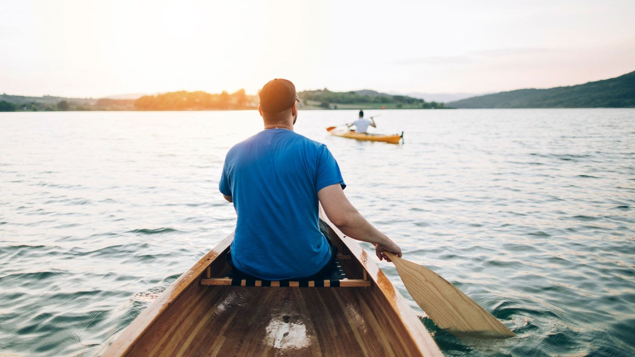 What's the Difference Between a Kayak and a Canoe?